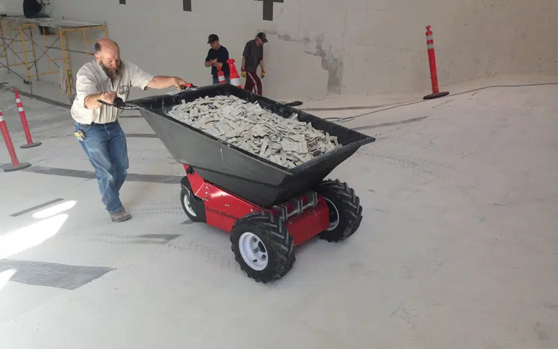 The Benefits of Motorized Wheelbarrows: Boosting Productivity and Ease in Construction and Gardening